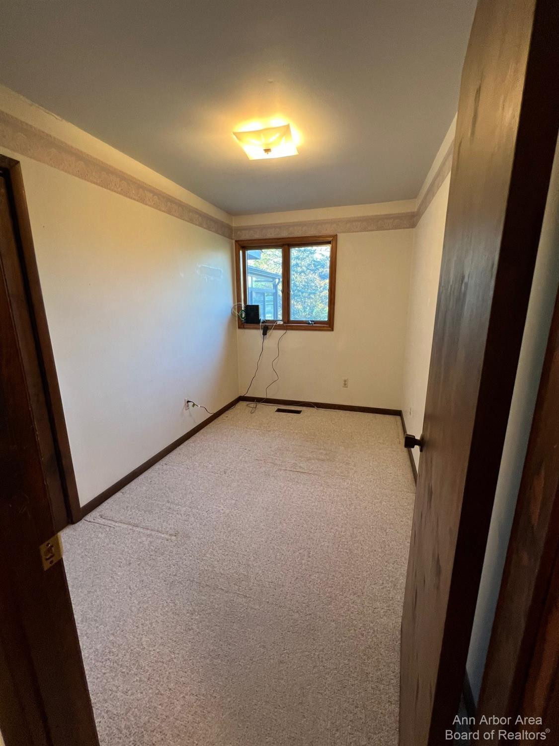 6283 Merritt Road Ypsilanti, MI 48197 - Photo 17 of 37 Photo 17