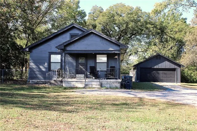 $129,000 | 4075 Parkview Drive, Frontenac, KS 66763