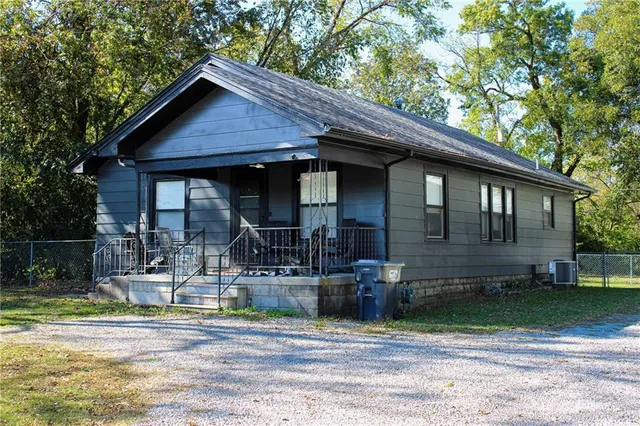 $129,000 | 4075 Parkview Drive, Frontenac, KS 66763