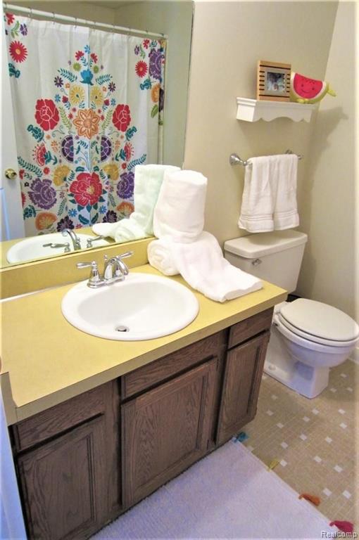 1671 Dennett Lane Rochester Hills, MI 48307 - Photo 17 of 23