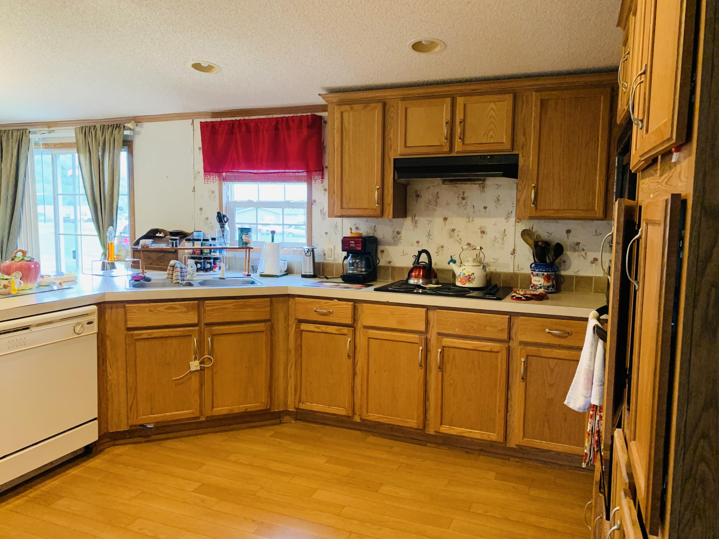573 Farm Loop Road New Market, TN 37820 - Photo 3 of 25 1406D5F2-E806-42F1-B2AA-C605D97DFF5E