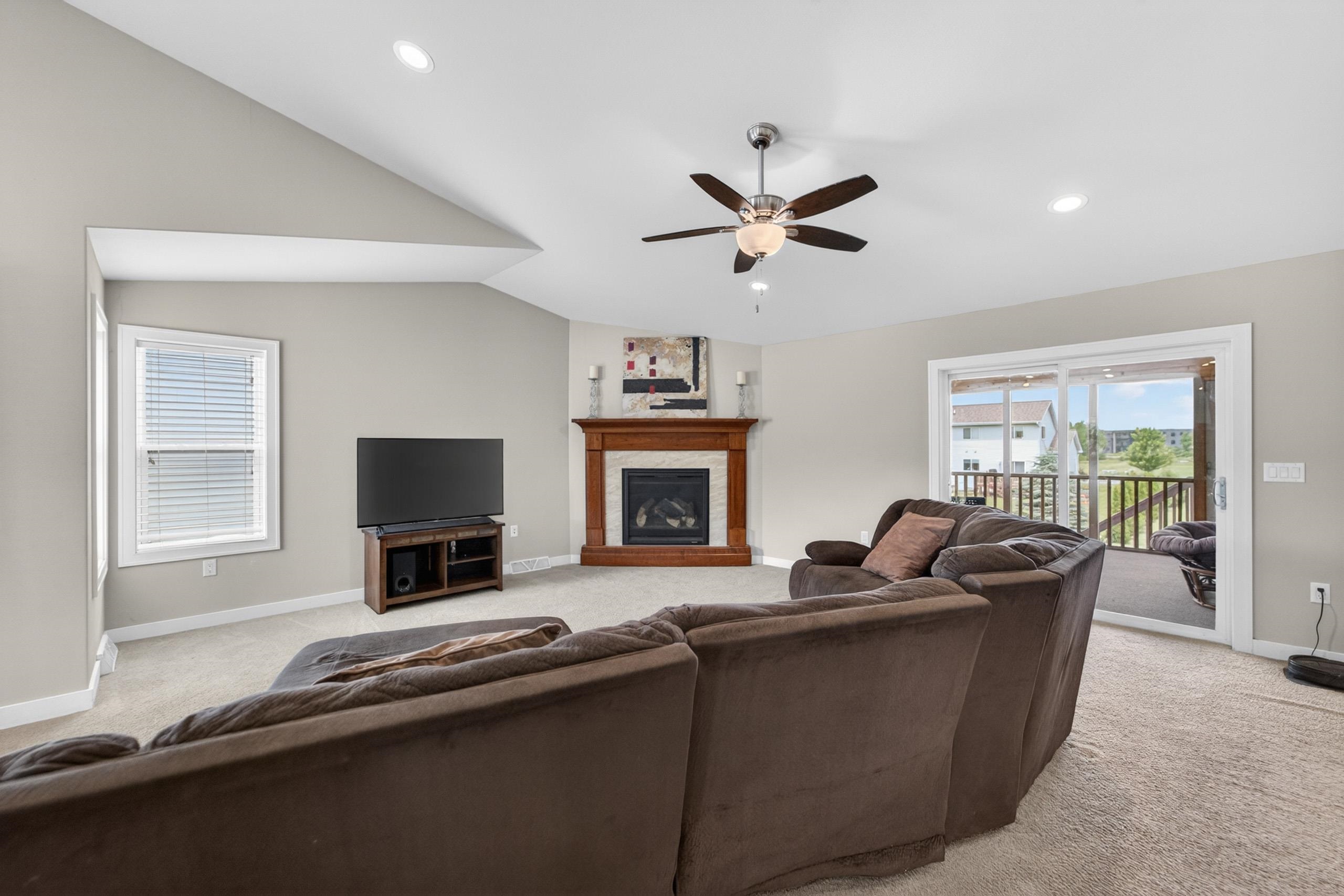 2846 Hazelnut Trail Sun Prairie, WI 53590 - Photo 10 of 39