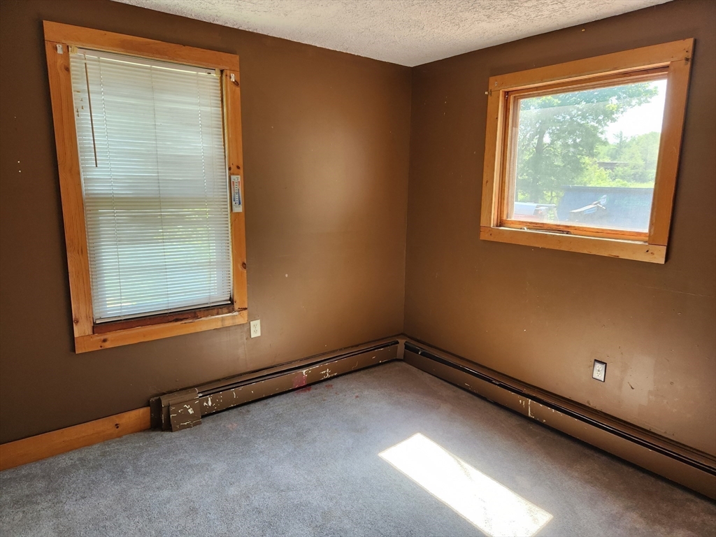 47 Beech Street Winchendon, MA 01475 - Photo 9 of 17 an empty room with a window