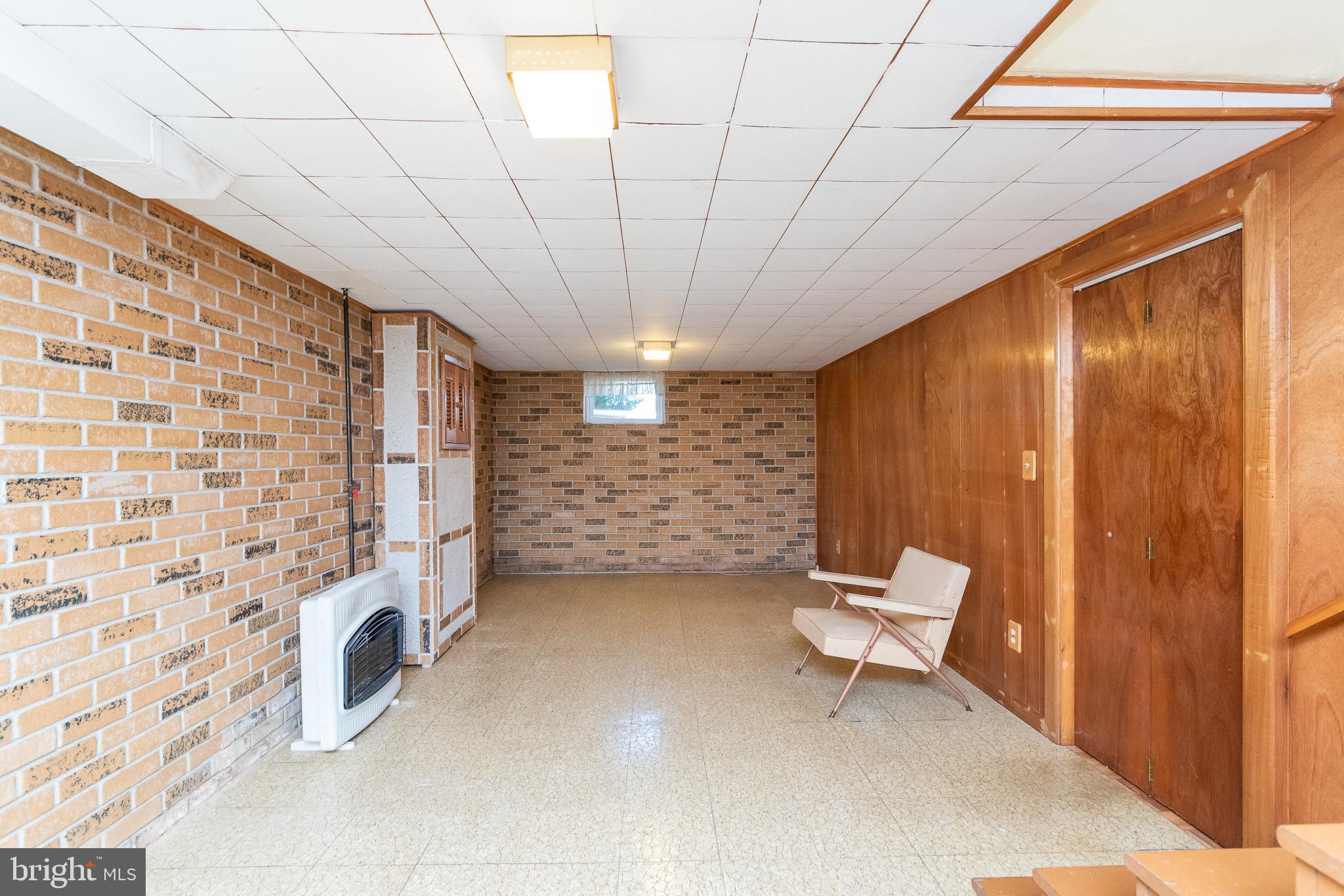 1222 Spring Avenue Baltimore, MD 21237 - Photo 24 of 34 Family Room
