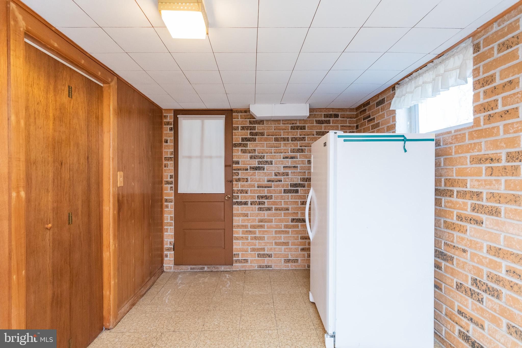 1222 Spring Avenue Baltimore, MD 21237 - Photo 27 of 34 Family Room