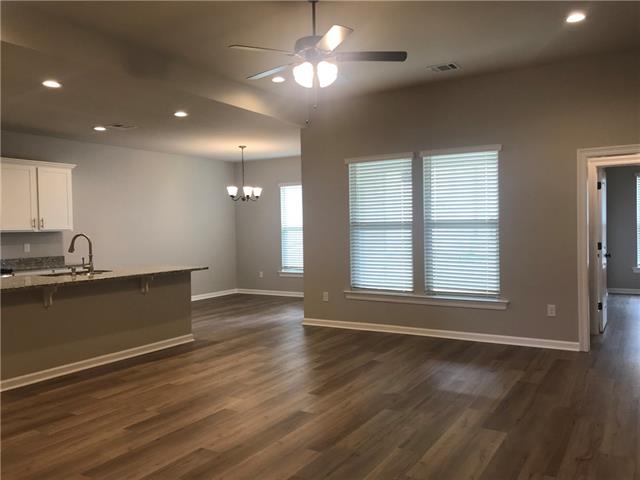 212 Covington Cottage Lane Covington, LA 70433 - Photo 8 of 23
