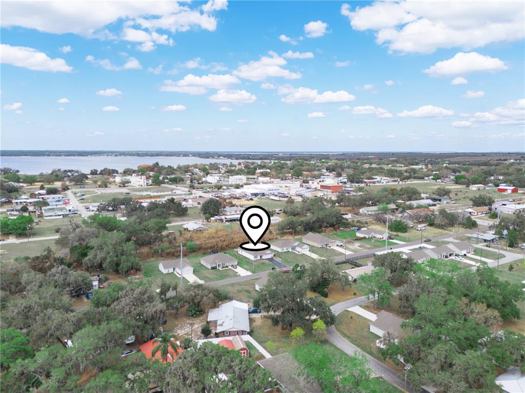 266 South Lake Avenue Frostproof, FL 33843 - Photo 42 of 42 an aerial view of a city
