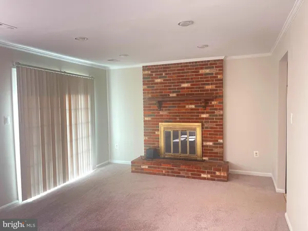 $2,595 | 9022 Miles Place, Manassas, VA 20110