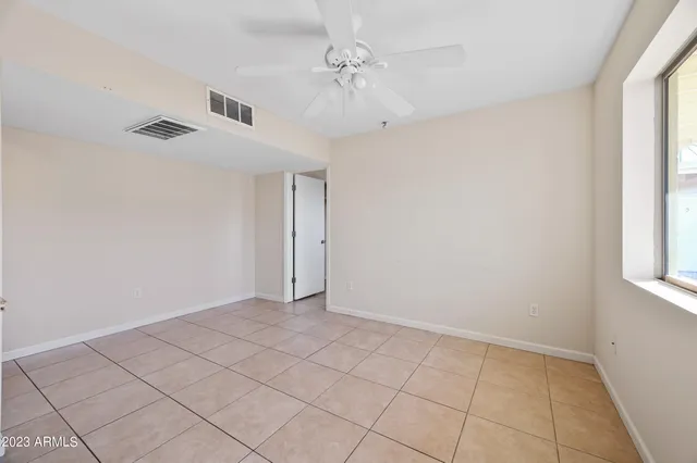 $950 | 3949 East Earll Drive, Unit 4, Phoenix, AZ 85018