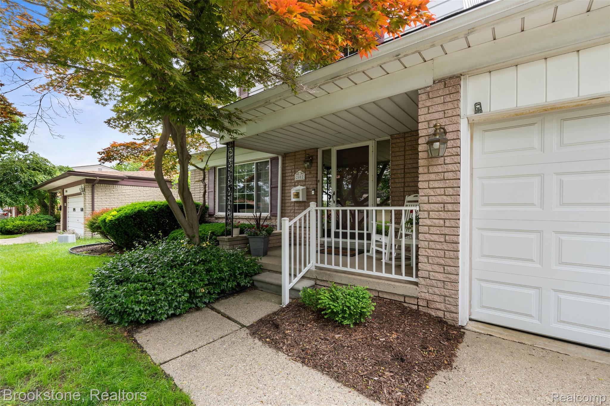 2002 Hempstead Drive Troy, MI 48083 - Photo 5 of 41 2002 hempstead dr_005.jpg
