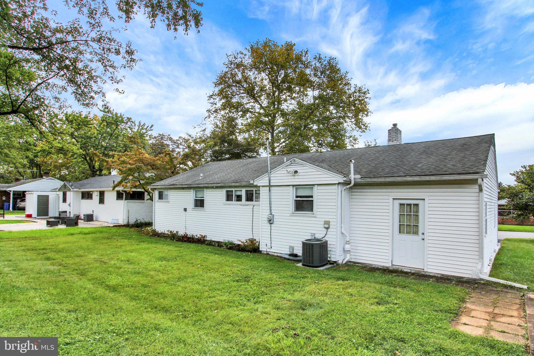 2409 Cambridge Road York, PA 17402 - Photo 16 of 21 Gallery Image 16