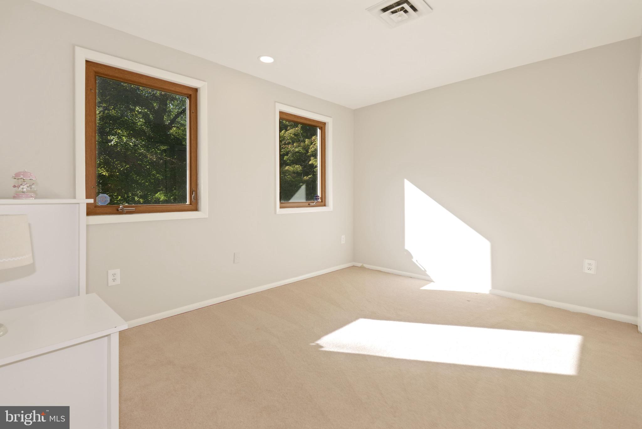 11805 Blue Spruce Road Reston, VA 20191 - Photo 26 of 60