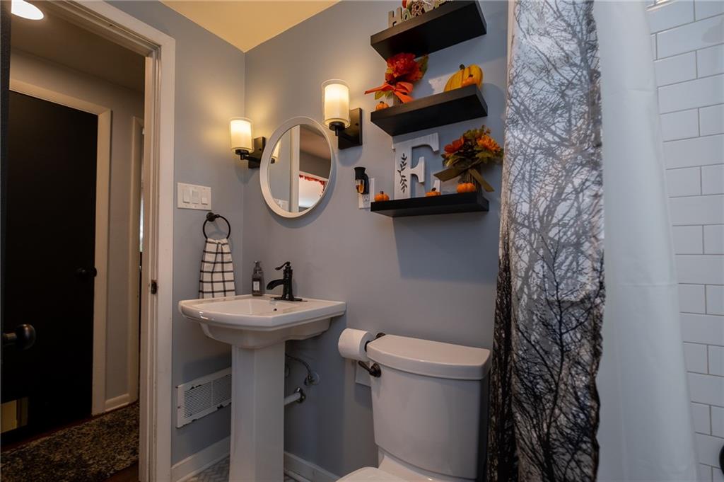 4012 Drexel Road Pittsburgh, PA 15212 - Photo 12 of 25 Gallery Image 12