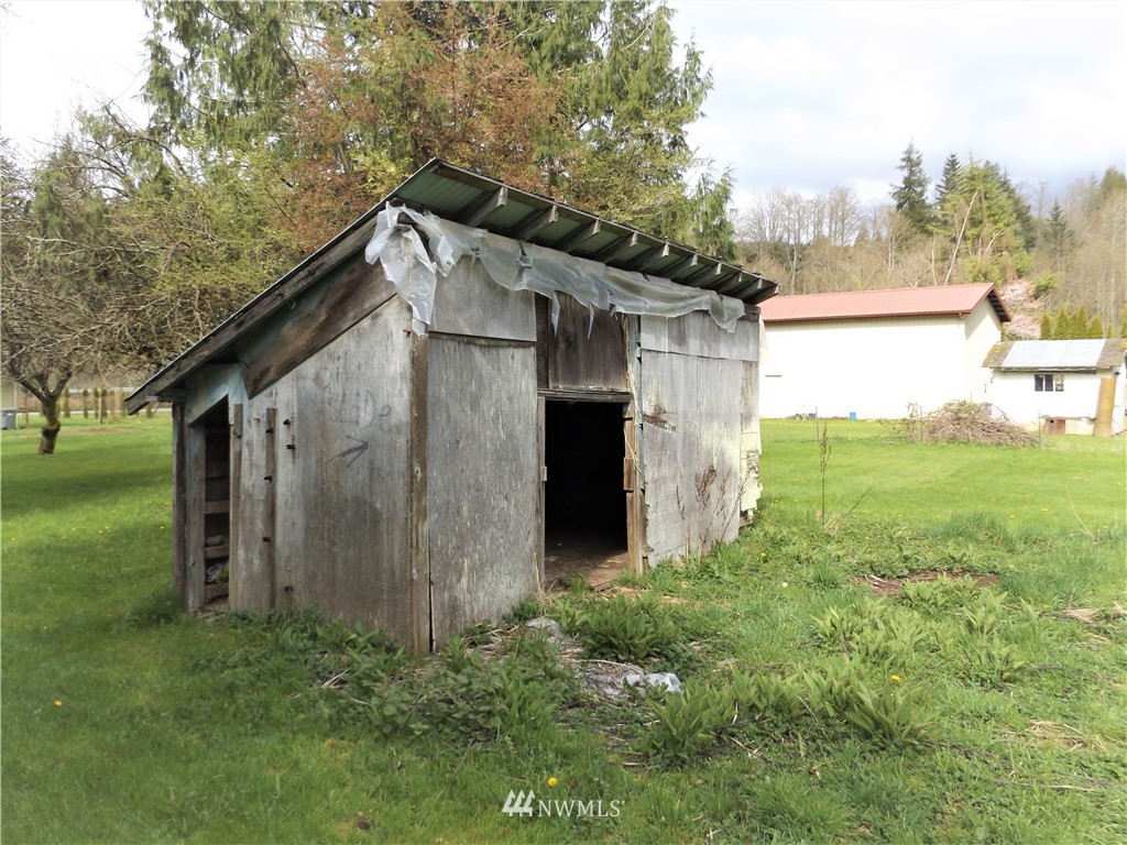 20774 English Road Mount Vernon, WA 98274 - Photo 13 of 14 Gallery Image 13