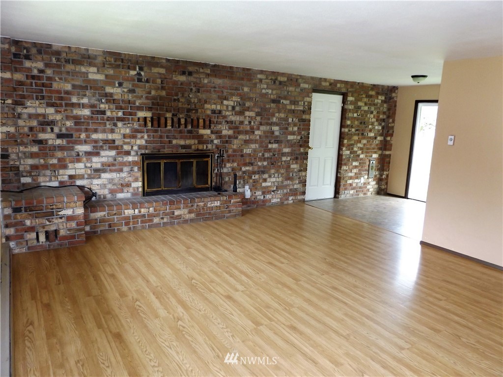 20774 English Road Mount Vernon, WA 98274 - Photo 3 of 14 Gallery Image 3