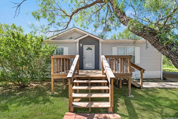 $310,000 | 160 County Road 2664, Devine, TX 78016