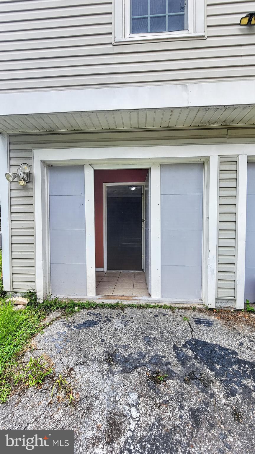 13100 North Point Lane Laurel, MD 20708 - Photo 39 of 46 Separate Entrance Lower Level