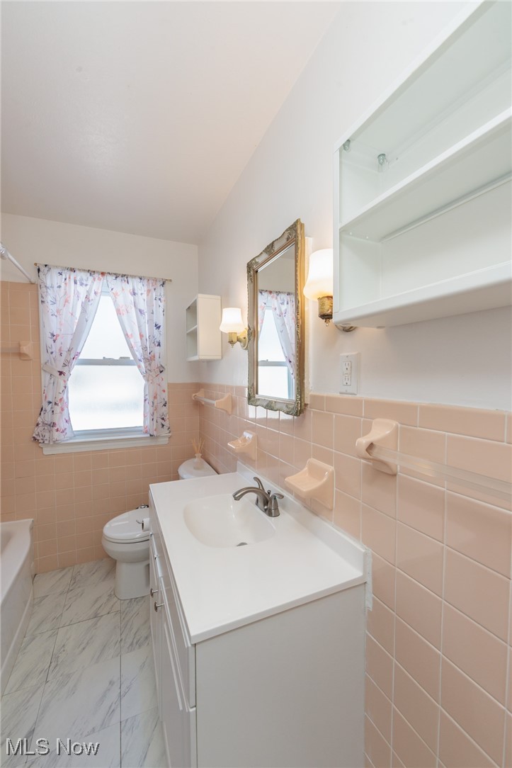 1671 Crestwood Road Cleveland, OH 44124 - Photo 21 of 28 Gallery Image 21