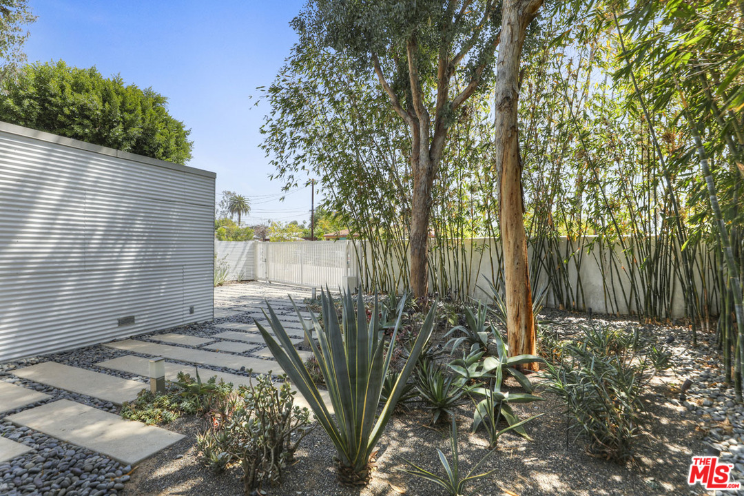 1855 Topock Street Glendale, CA 91204 - Photo 3 of 53