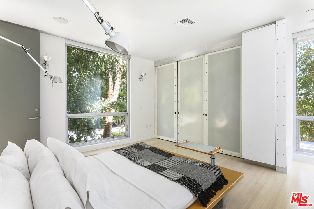 1855 Topock Street Glendale, CA 91204 - Photo 32 of 53