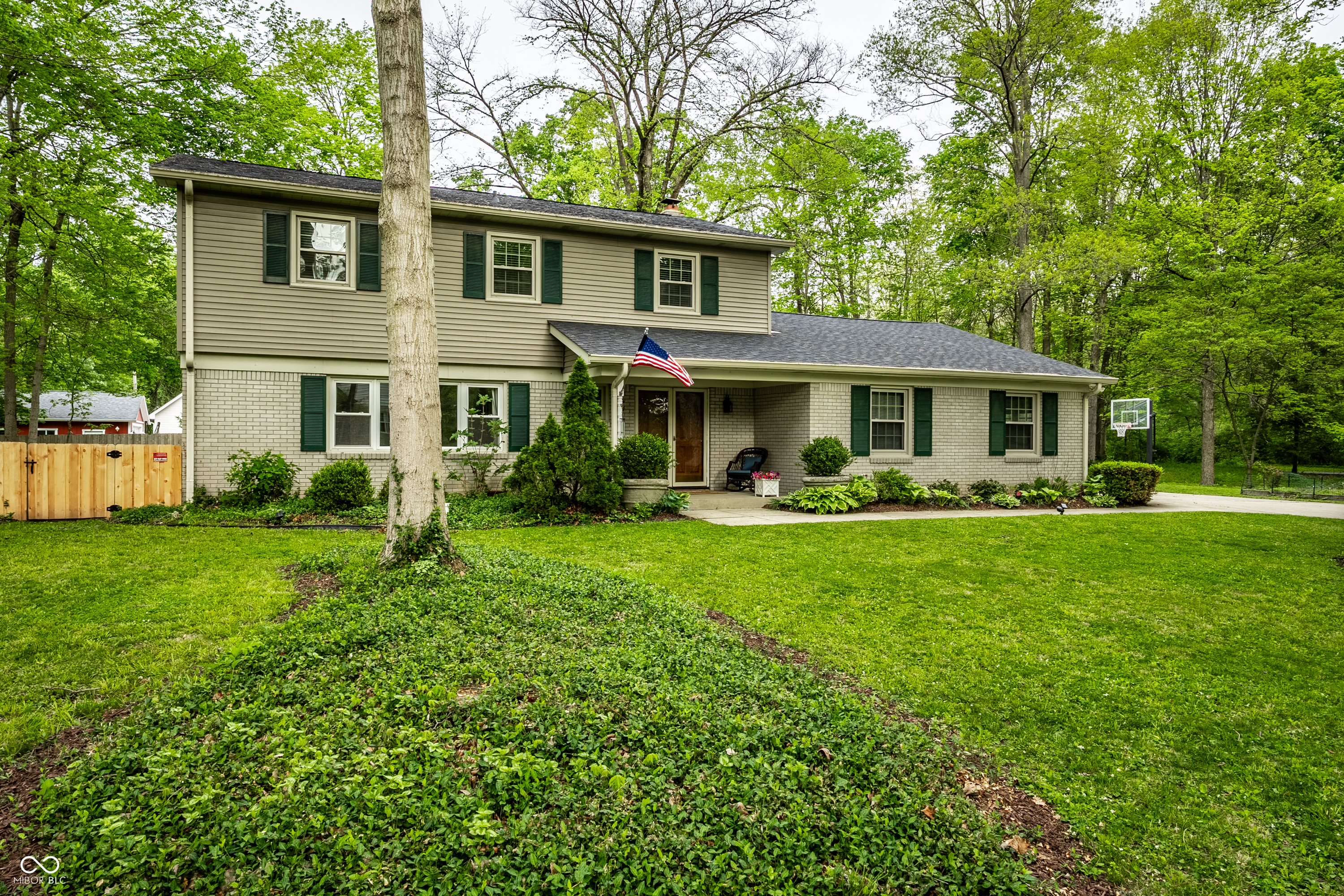 7850 Ridgeland Drive Indianapolis, IN 46250 - Photo 2 of 49