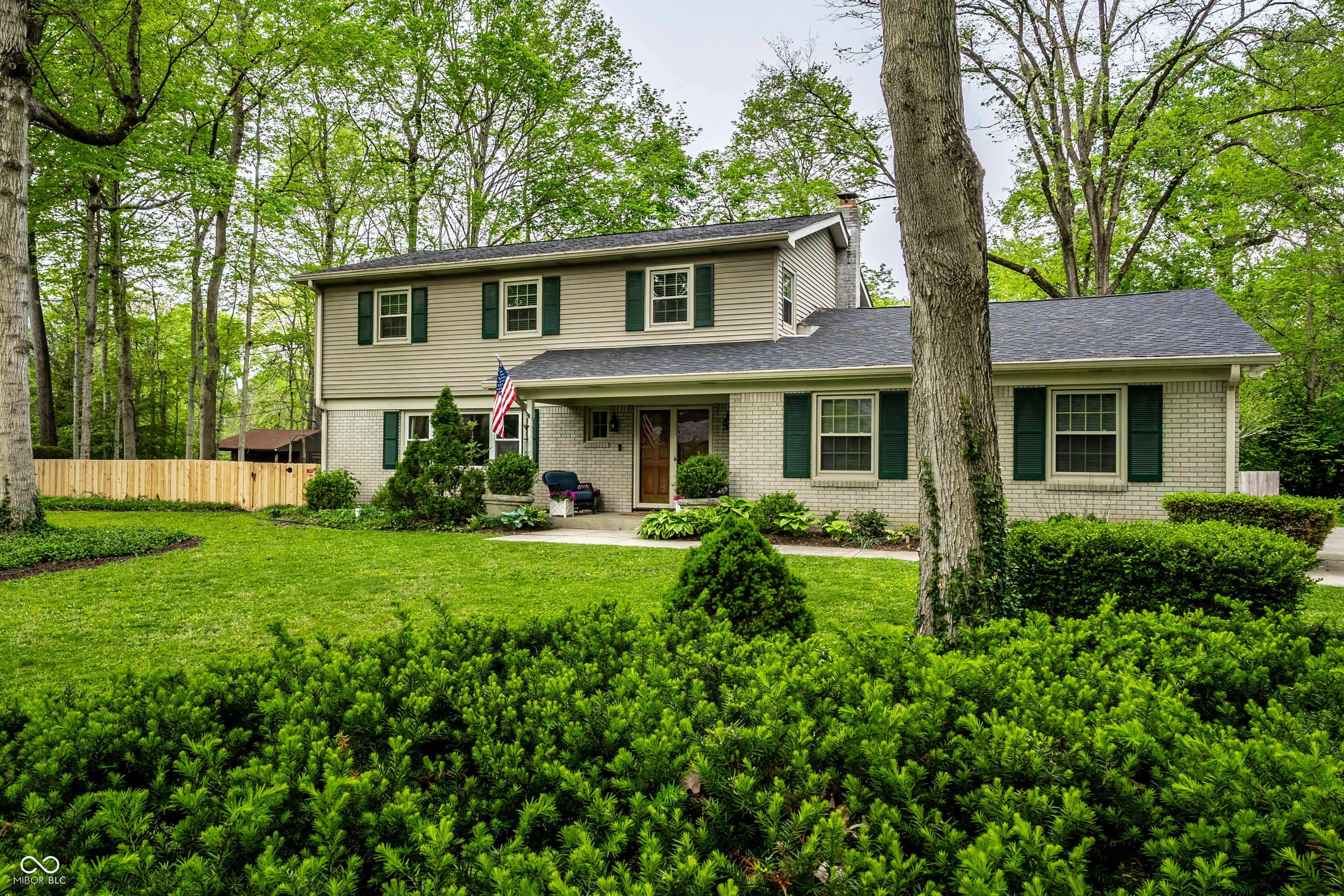 7850 Ridgeland Drive Indianapolis, IN 46250 - Photo 3 of 49