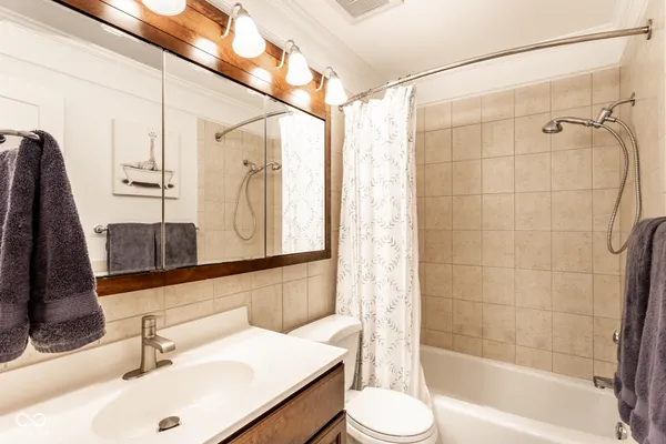 $490,000 | 7850 Ridgeland Drive, Indianapolis, IN 46250