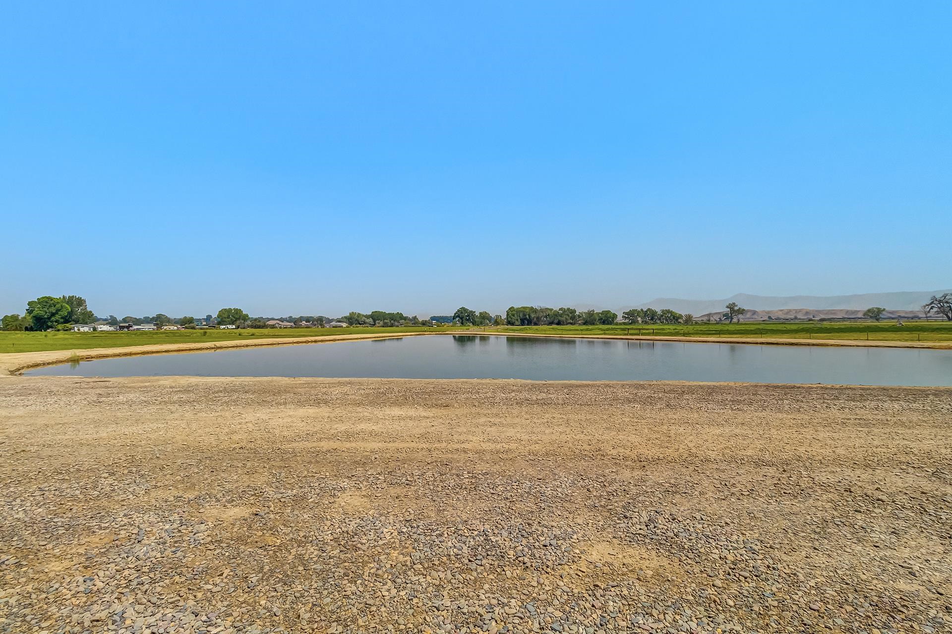 2440 J Road Grand Junction, CO 81505 - Photo 32 of 42 a view of an ocean and beach