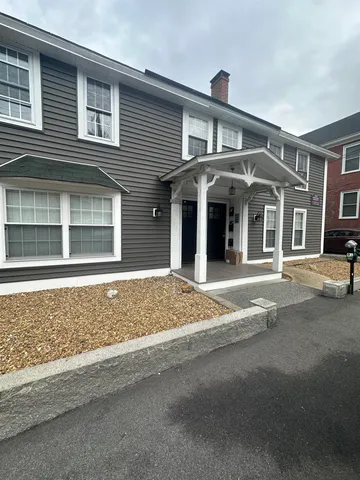 $1,900 | 15 South State Street, Unit 201, Concord, NH 03301