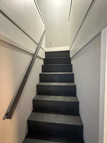 $1,900 | 15 South State Street, Unit 201, Concord, NH 03301