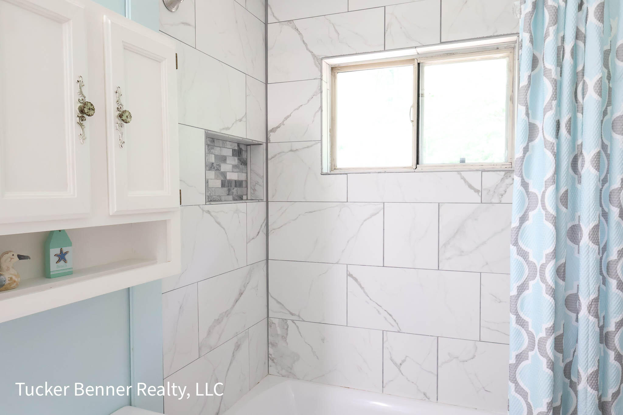 4526 West Bard Road Whitehall, MI 49461 - Photo 18 of 40 Bathroom