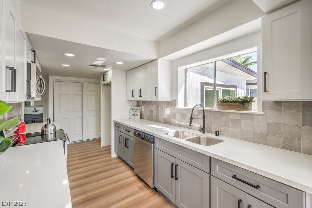 1840 Merze Avenue Henderson, NV 89011 - Photo 17 of 32