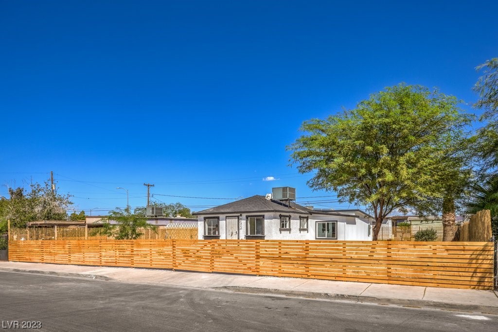 1840 Merze Avenue Henderson, NV 89011 - Photo 28 of 32