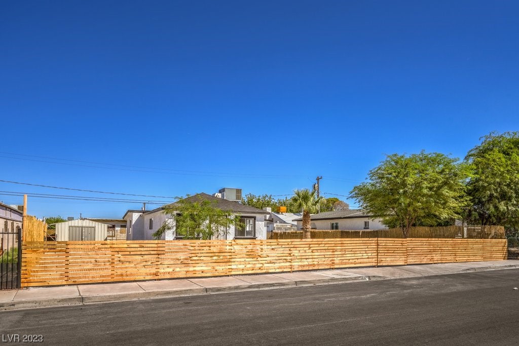 1840 Merze Avenue Henderson, NV 89011 - Photo 10 of 32