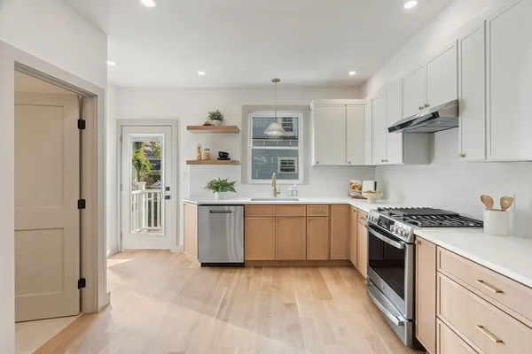 $1,170,000 | 54 Oak Street, Somerville, MA 02143
