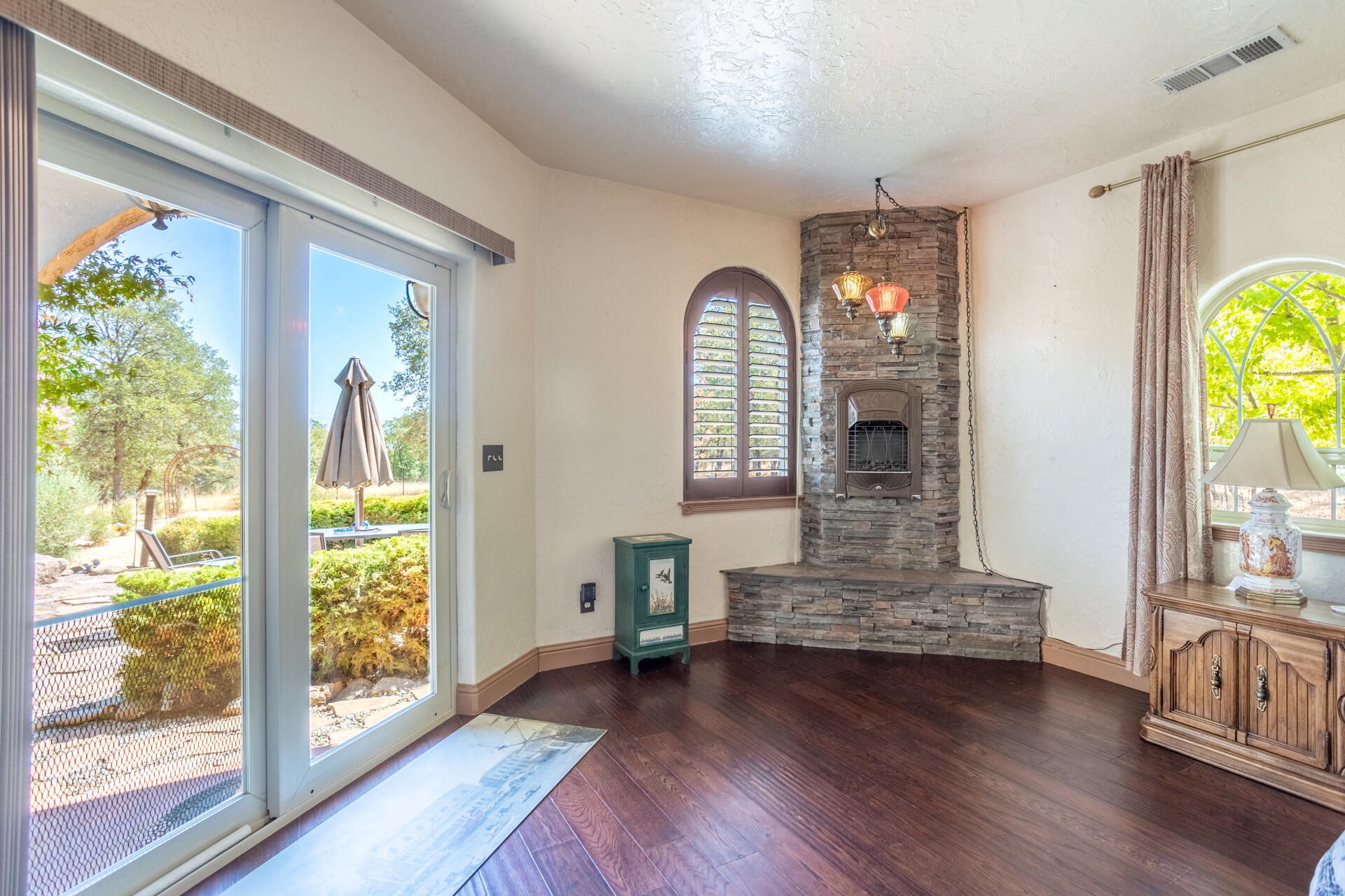 8400 Maynard Road Palo Cedro, CA 96073 - Photo 30 of 52 IMG_2910-HDR