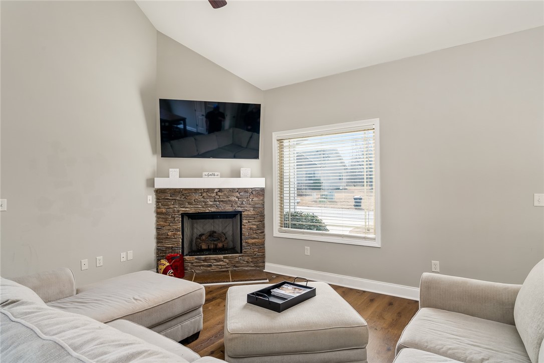 907 Echo Ridge Drive Duncan, SC 29334 - Photo 8 of 41