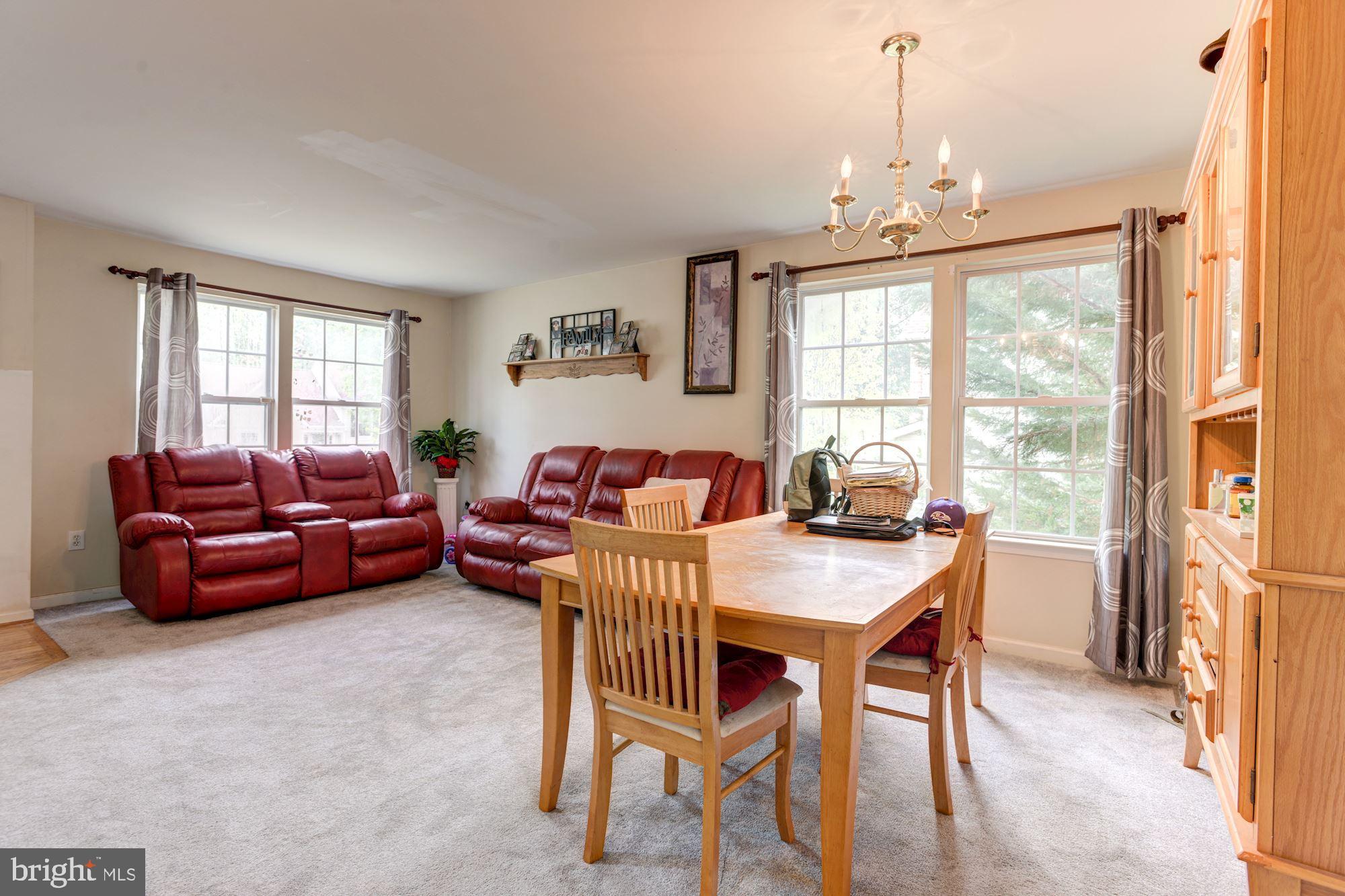 391 Enfield Road Joppa, MD 21085 - Photo 4 of 30 Living Room/Dining Room