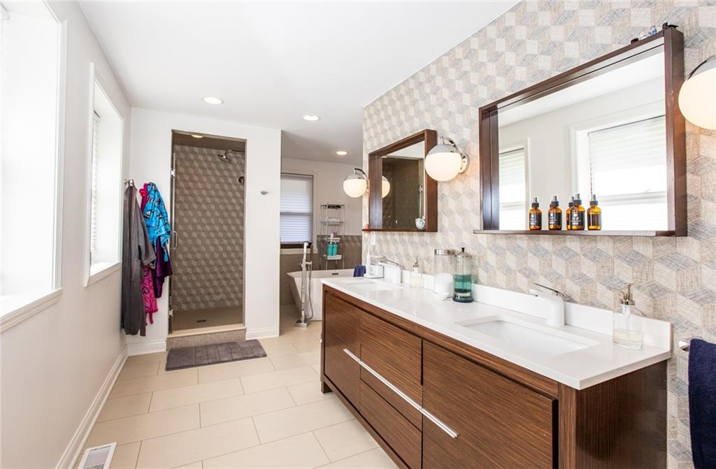 5360 Clarendon Road Indianapolis, IN 46208 - Photo 14 of 44 Gallery Image 14