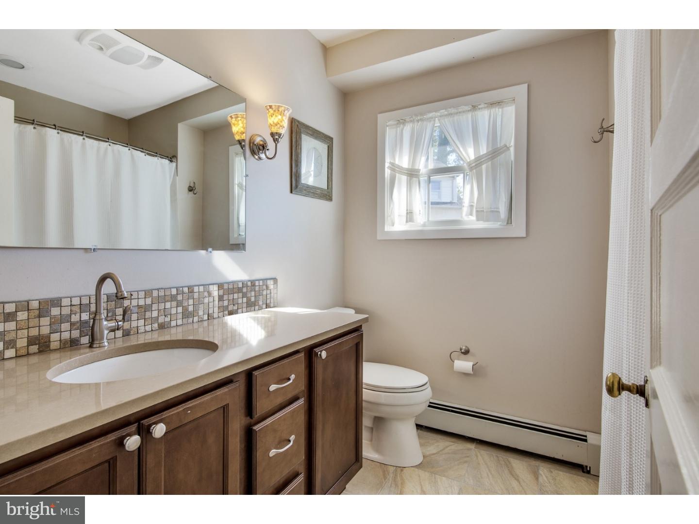 702 Nottingham Road Wilmington, DE 19805 - Photo 12 of 20 Gallery Image 12