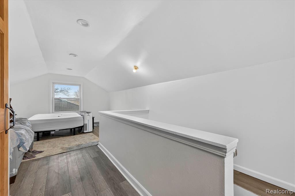 21211 Newcastle Road Harper Woods, MI 48225 - Photo 26 of 39 Gallery Image 26