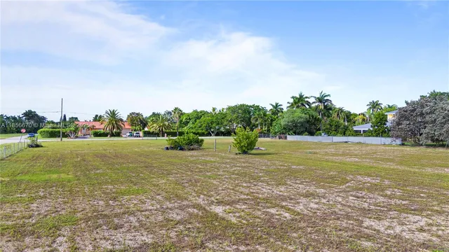 $460,000 | 213-xx Southwest 240th Street, Homestead, FL 33031