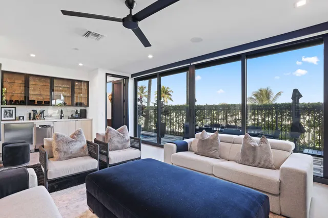 $2,965,000 | 11501 Old Ocean Boulevard, Ocean Ridge, FL 33435