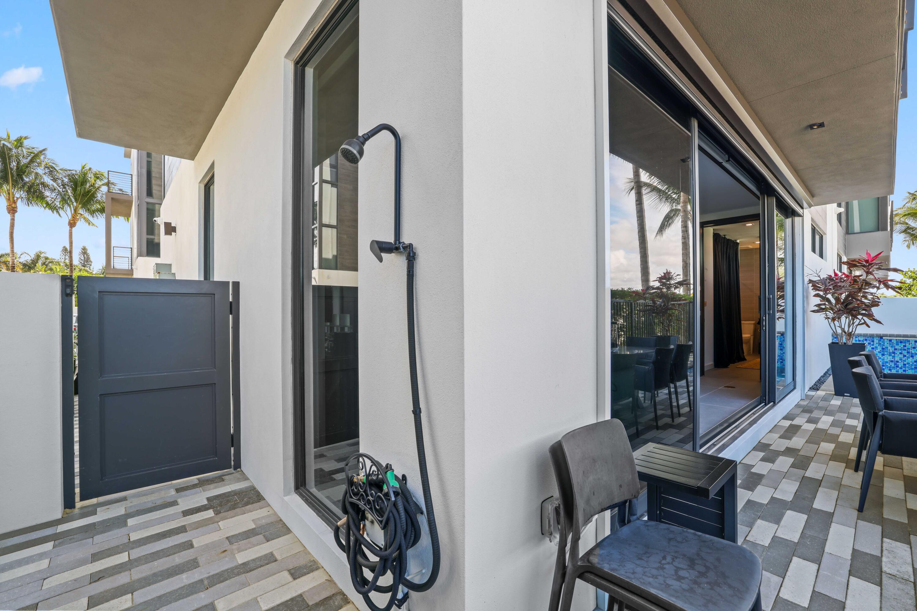 11501 Old Ocean Boulevard Ocean Ridge, FL 33435 - Photo 21 of 63 Outdoor Shower