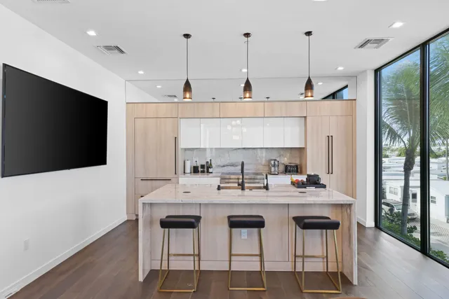 $2,965,000 | 11501 Old Ocean Boulevard, Ocean Ridge, FL 33435