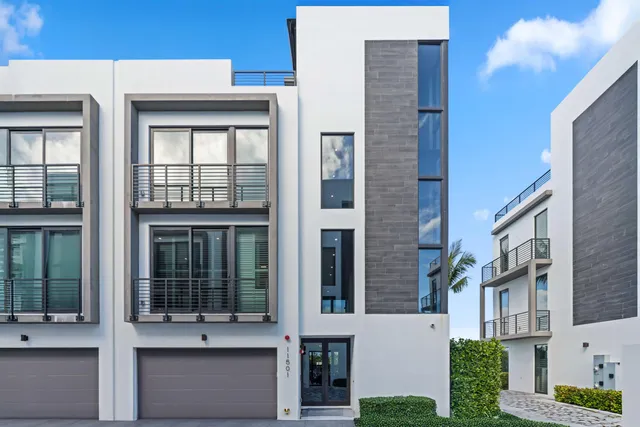 $2,965,000 | 11501 Old Ocean Boulevard, Ocean Ridge, FL 33435