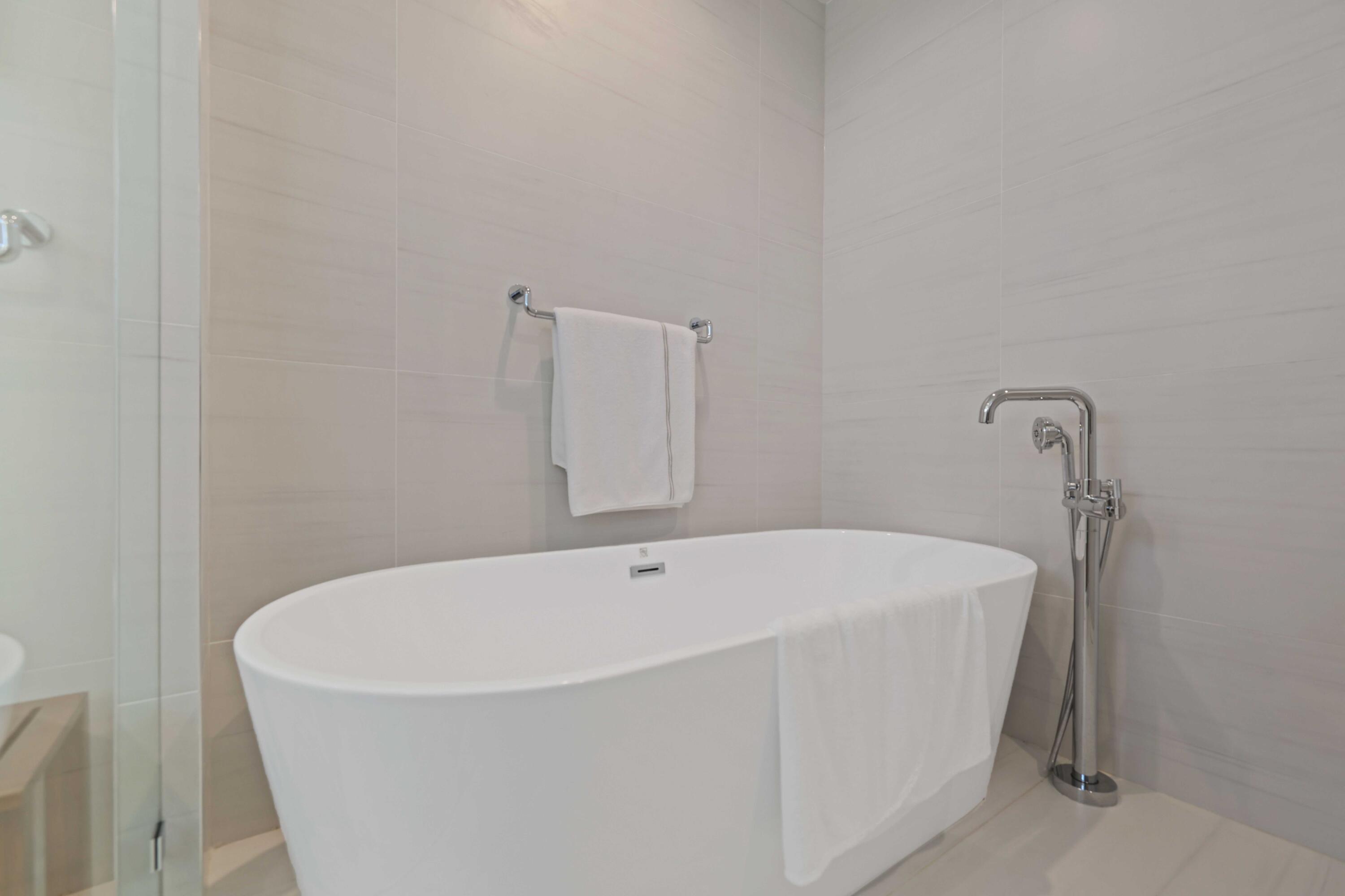 11501 Old Ocean Boulevard Ocean Ridge, FL 33435 - Photo 42 of 63 Primary Suite Bath