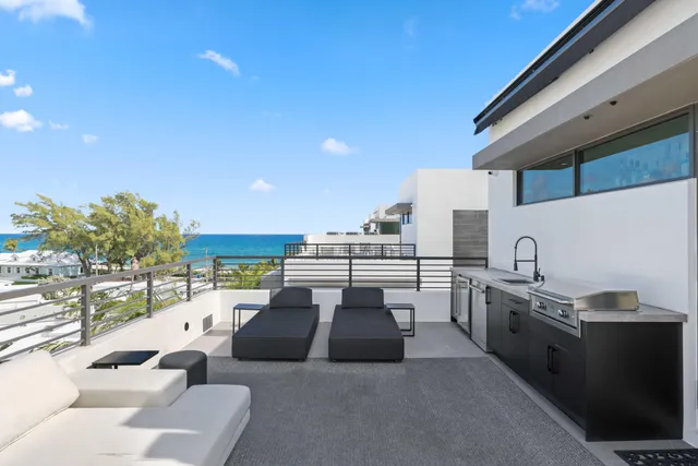 $2,965,000 | 11501 Old Ocean Boulevard, Ocean Ridge, FL 33435