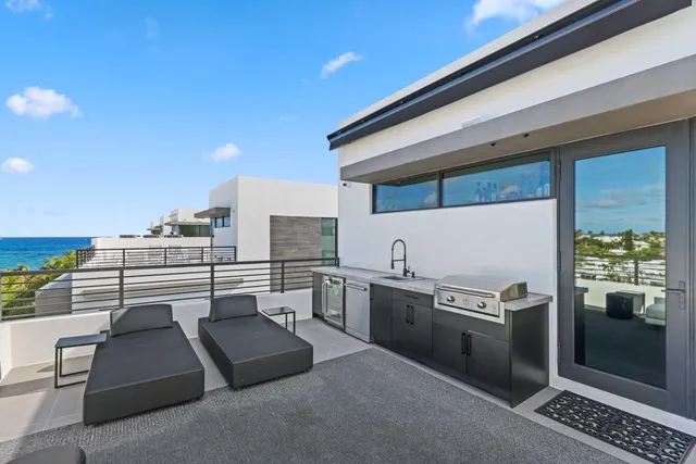 $2,965,000 | 11501 Old Ocean Boulevard, Ocean Ridge, FL 33435