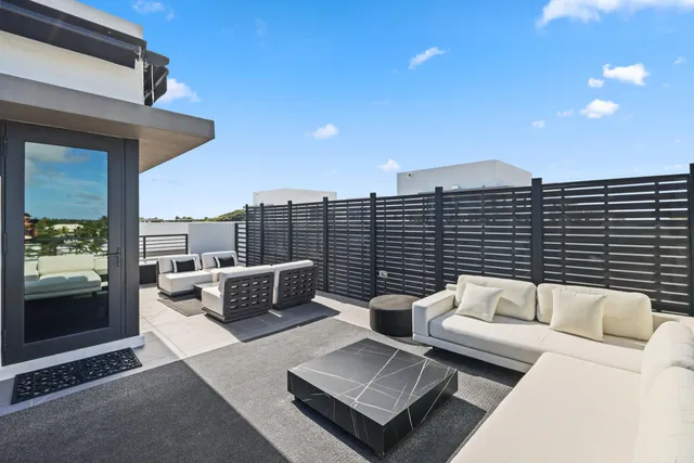 $2,965,000 | 11501 Old Ocean Boulevard, Ocean Ridge, FL 33435